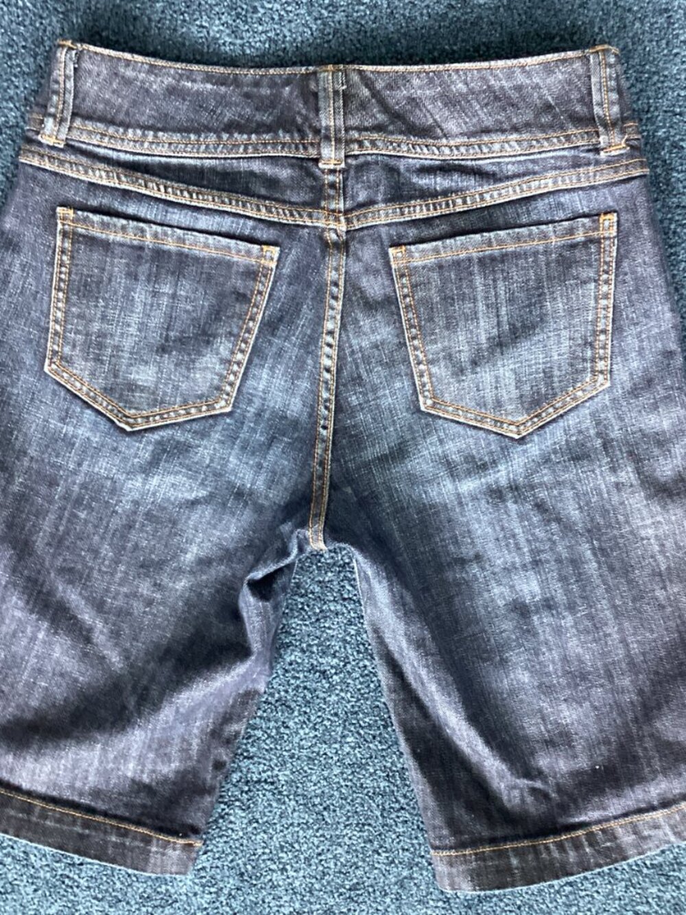 Cabi Dark Denim Bermuda Shorts – sz 6 - Picture 3 of 9